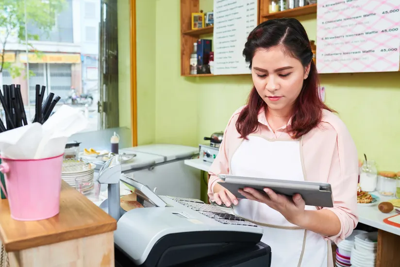 How to Choose the Right POS System for a Multi-Outlet Business